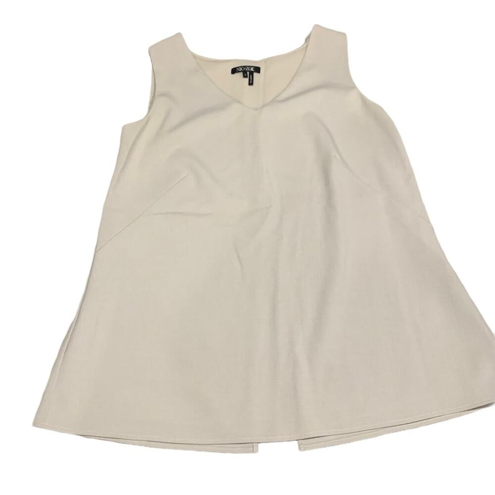 Nic+Zoe Womens tank, light grey color, v-neck, flyaway in back, size S